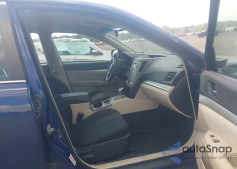 2010 Subaru Legacy 2.5I Premium z USA, uszkodzony, nr VIN 4S3BMCC62A3236342